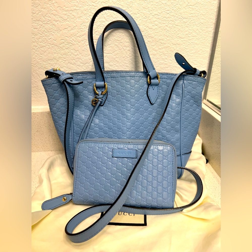 GUCCI BLUE MICROGUCCISSIMA LEATHER
BREE TOP HANDLE SMALL